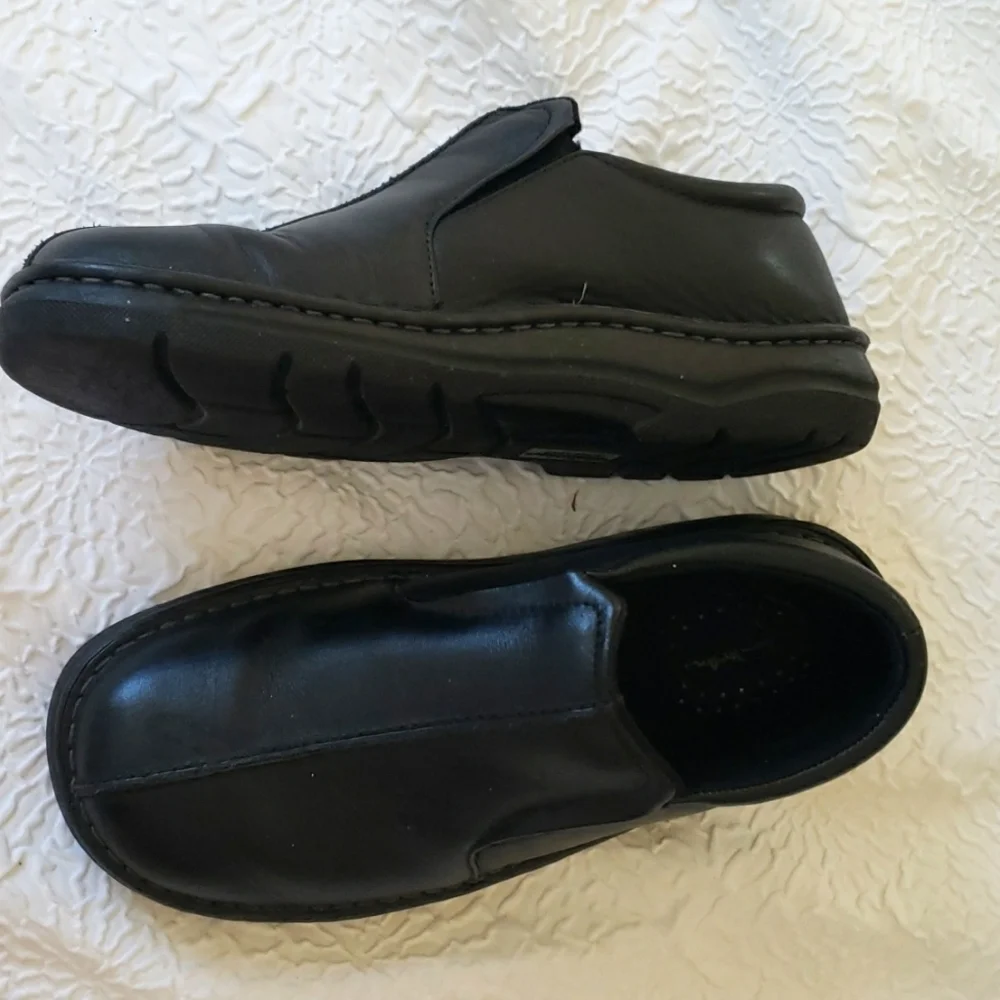 Thom McAn Black Leather Marcos Loafer Shoe, Comfort slip-on. Size 8